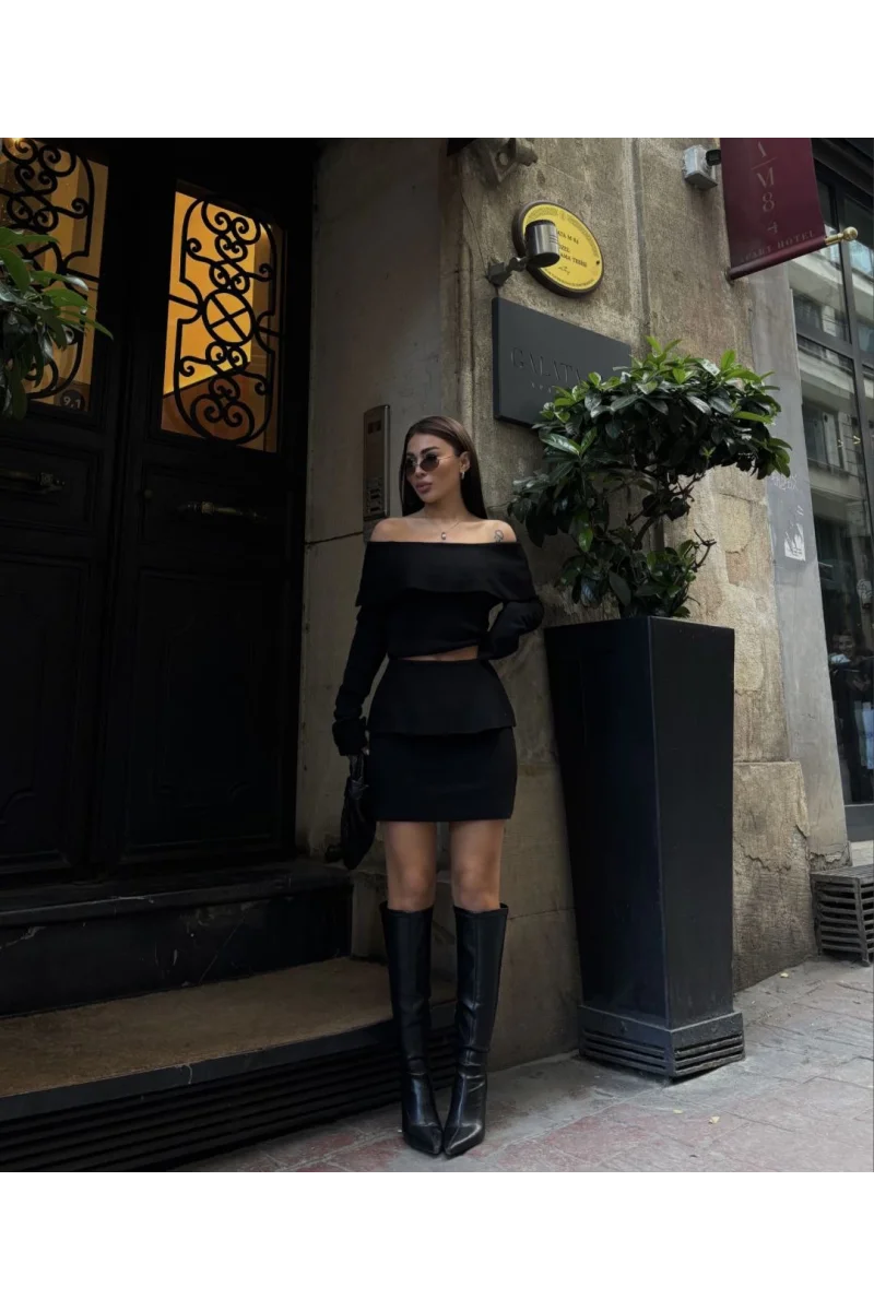 Straplez , Madonna , Carmen Yaka Croplu Mini Etekli ikili Takım Triko - Siyah