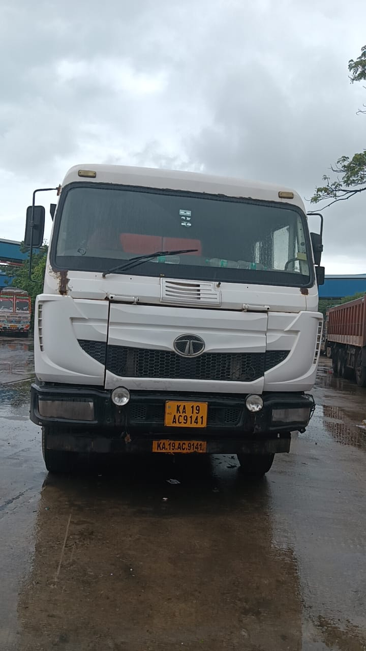Tata Trailer 18 wheel 2019 - 31 Ton passing