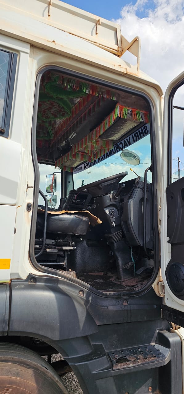 Leyland 16 Wheel 2023 Model Used Truck