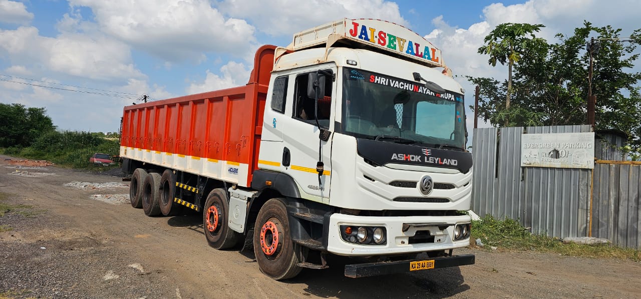 Leyland 16 Wheel 2023 Model Used Truck