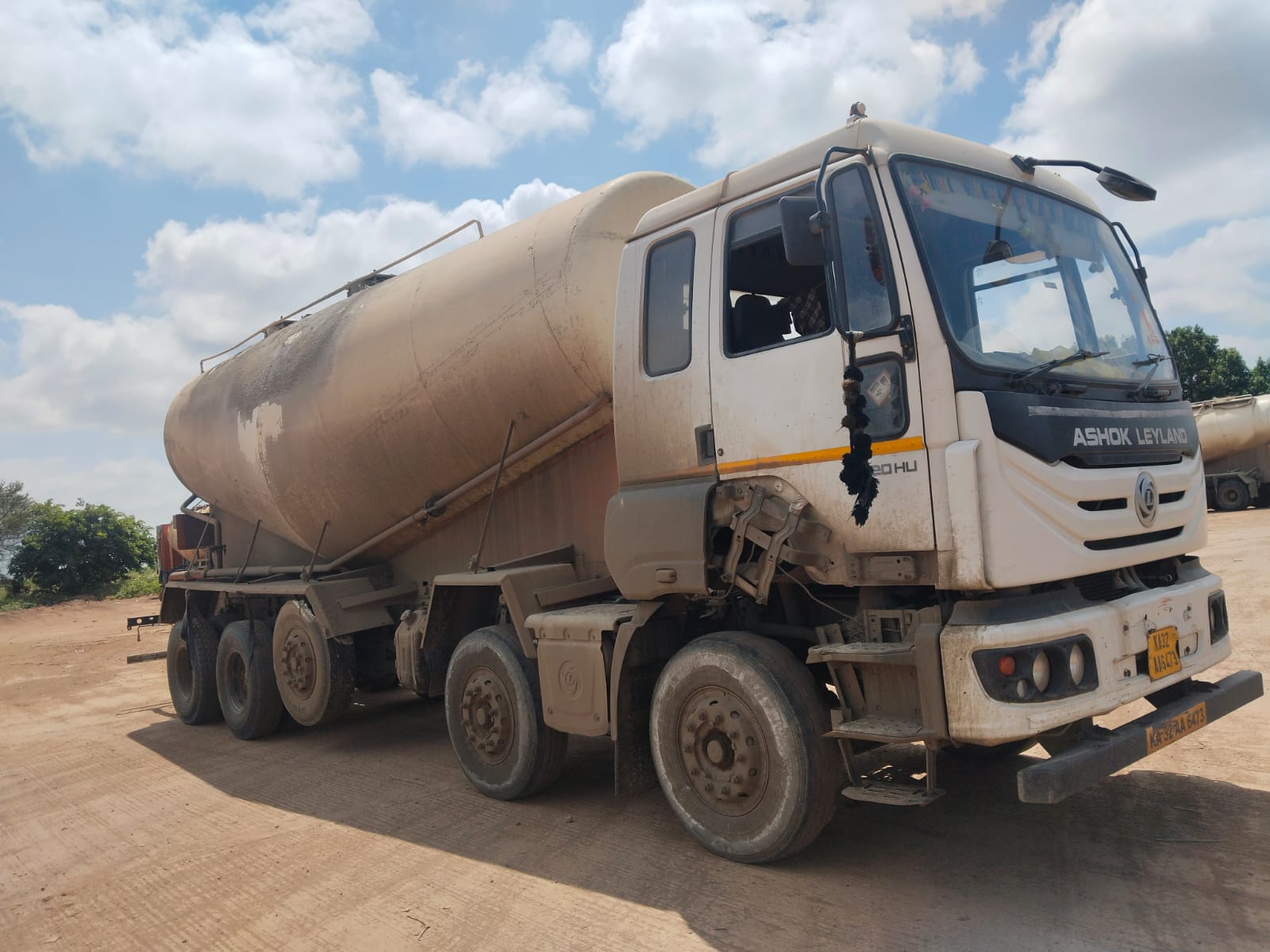 Leyland 14 Wheel Bulker 2022 & 21 Model Used Trucks 10 Numbers
