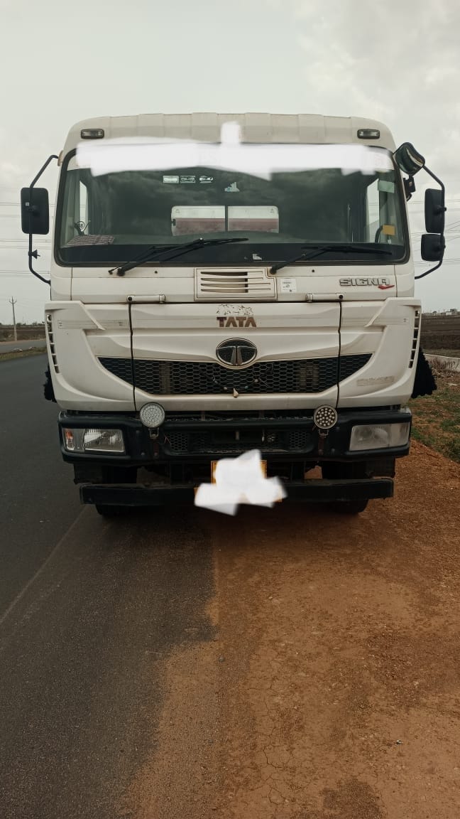 Tata 5530 Signa Trailer Used Truck 2023 Model at Bangalore