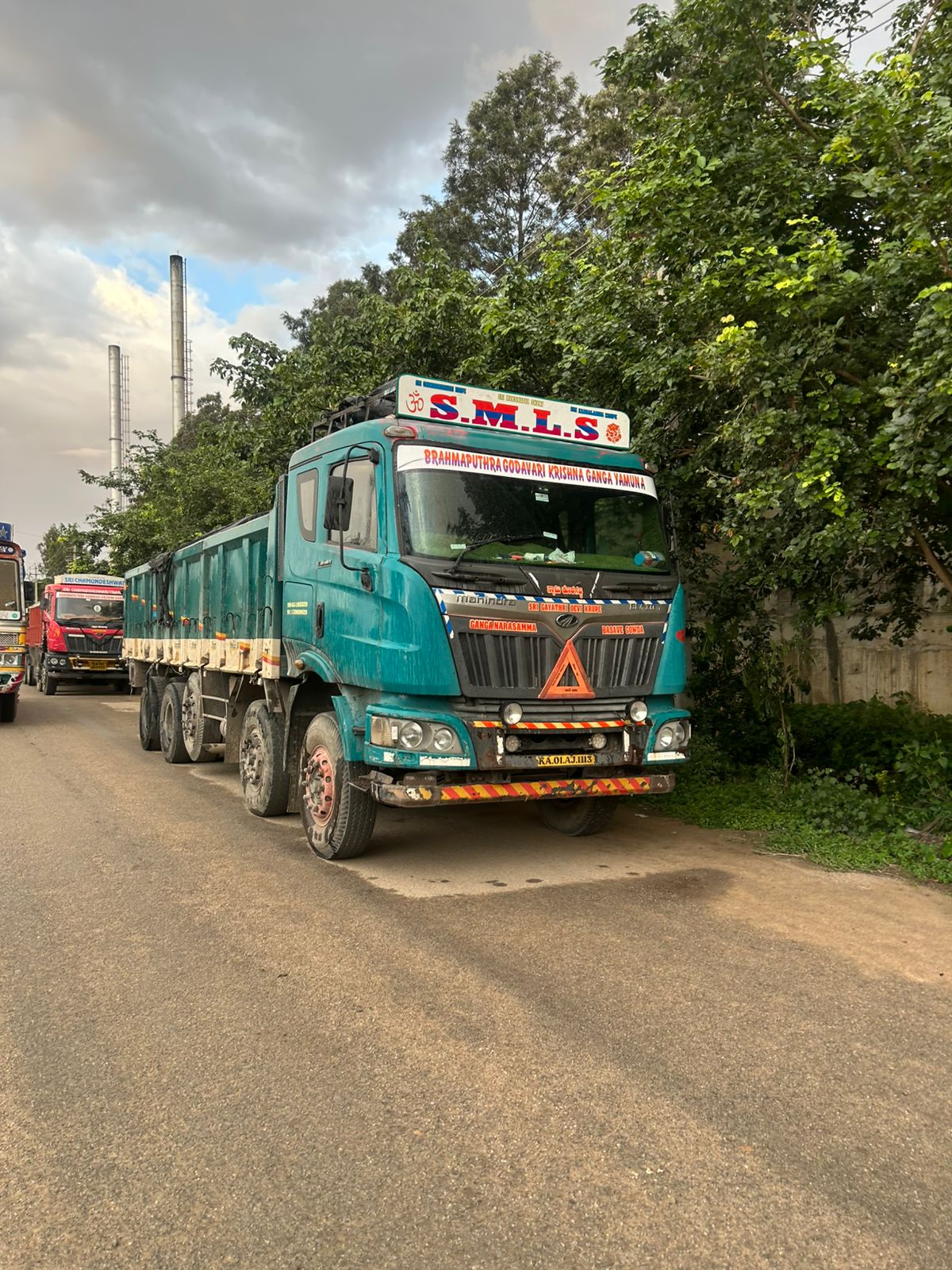 Mahindra Blazo 14 wheel 2018 Model Used Truck