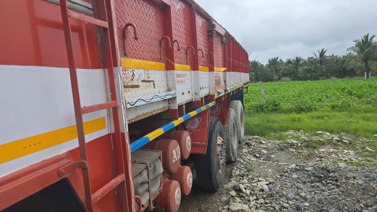 Ashok Leyland 12 wheel 2014