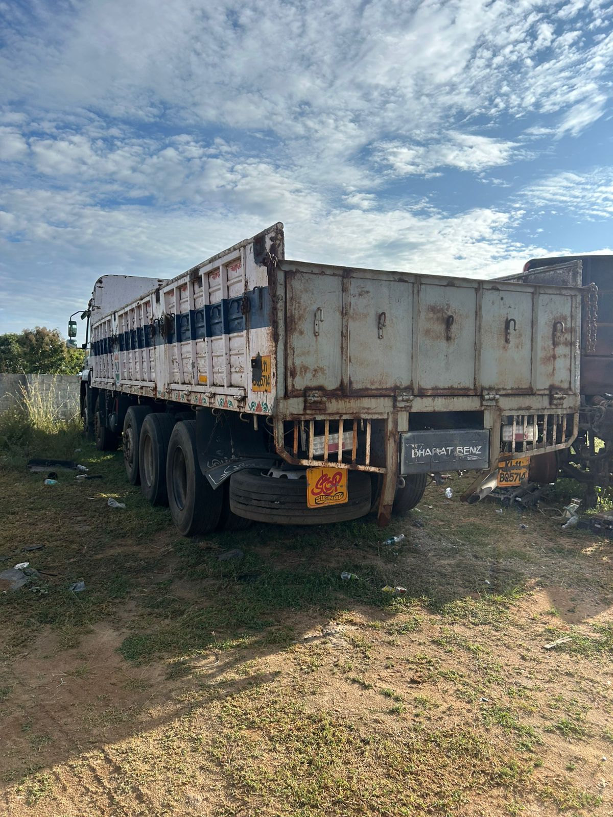 BharatBenz Goods Carrier 14 wheel 2019