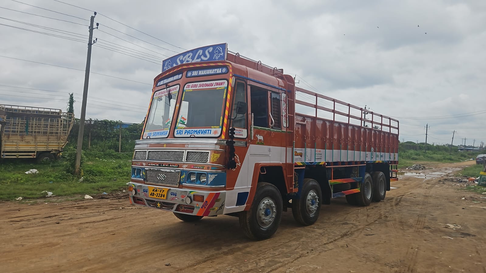 Leyland 2019 Model 12 Wheel Used Truck