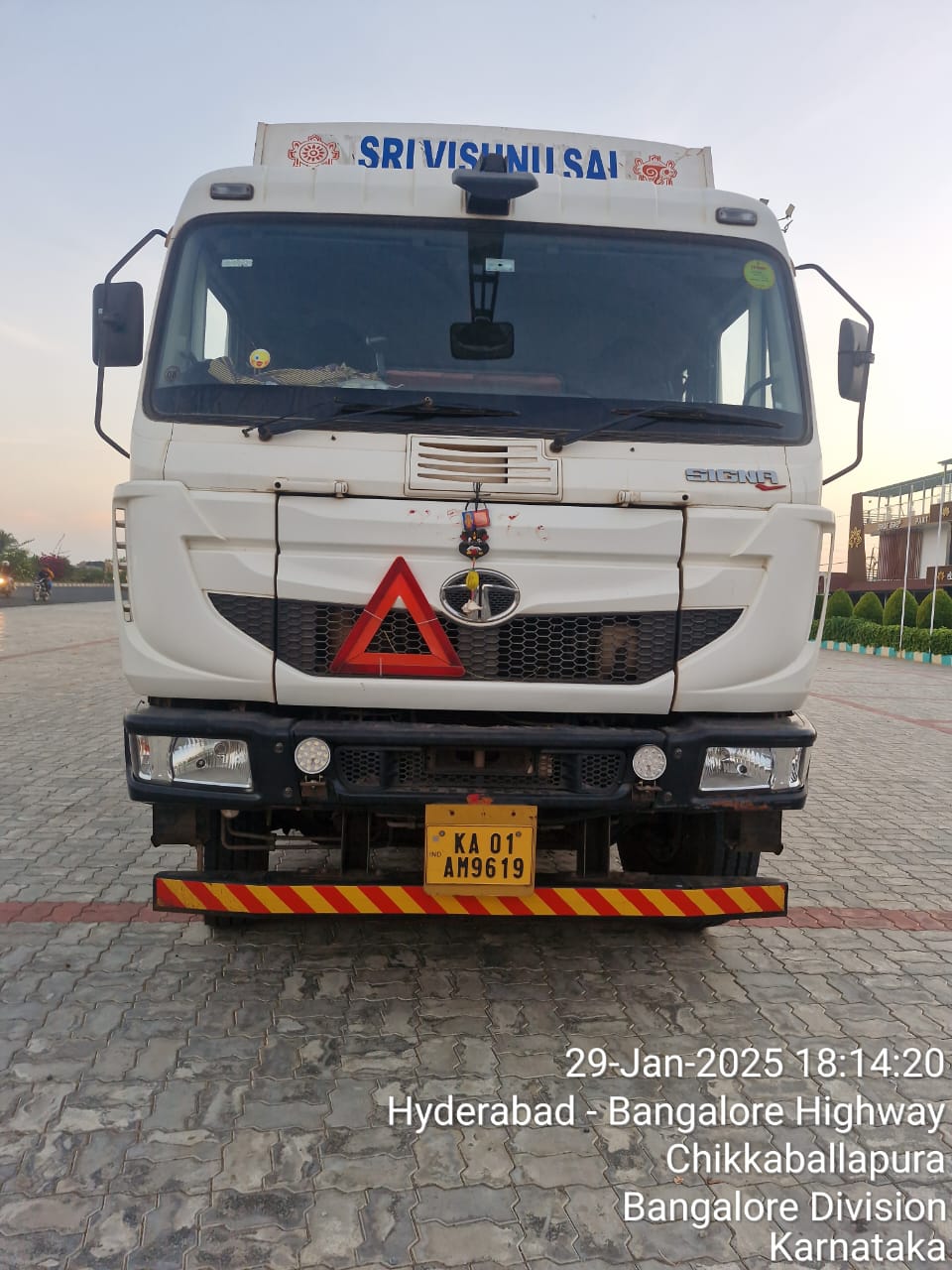 Tata Signa 4825 - 2023 16 Wheel Used Trucks