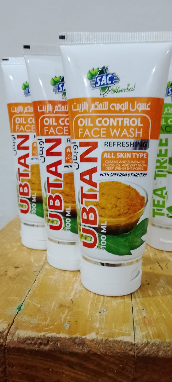 UBTAN Oil Control Face Wash with saffron and turmeric100ml