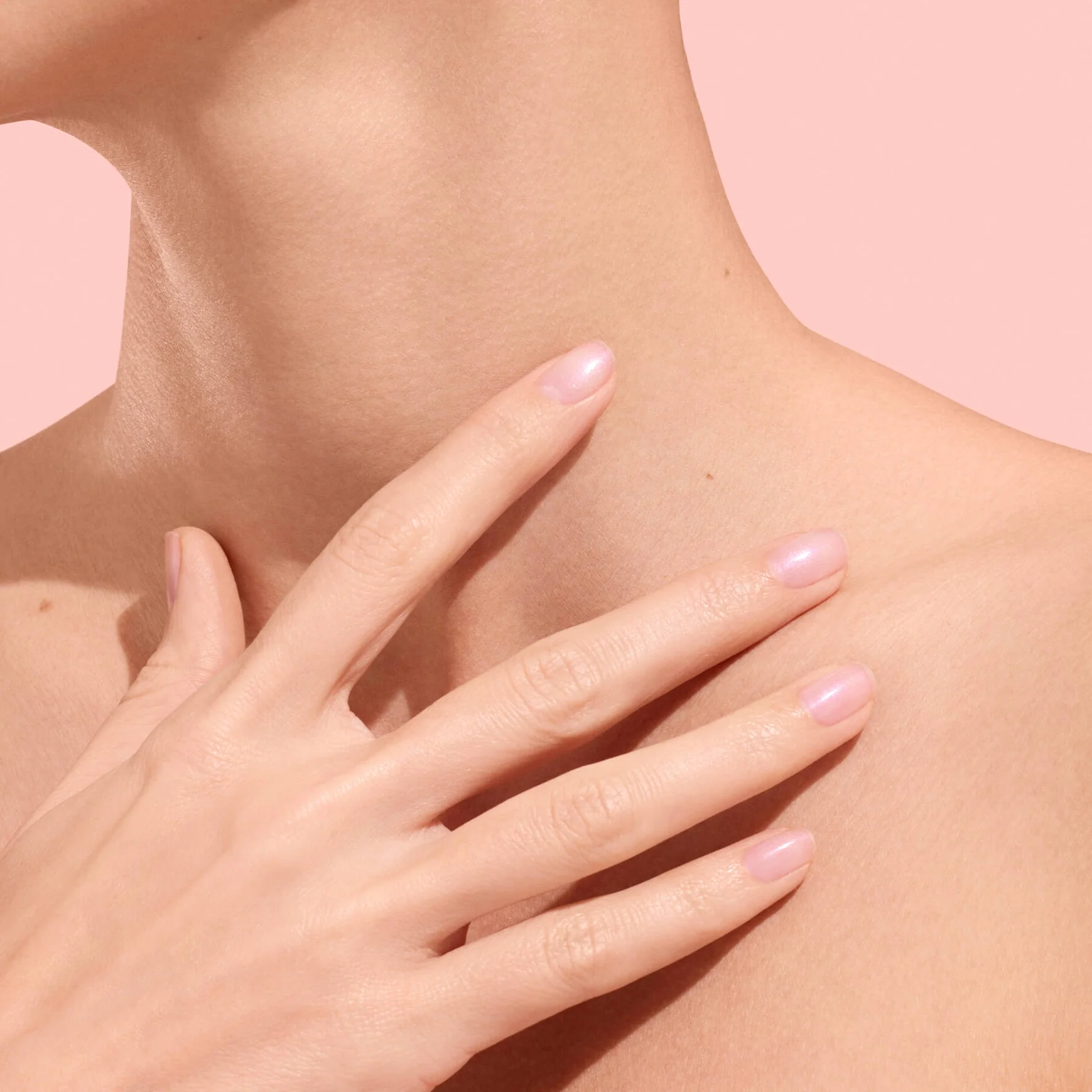 Manucurist Active Plump nagų stipriklis su putlinančiu efektu 15ml