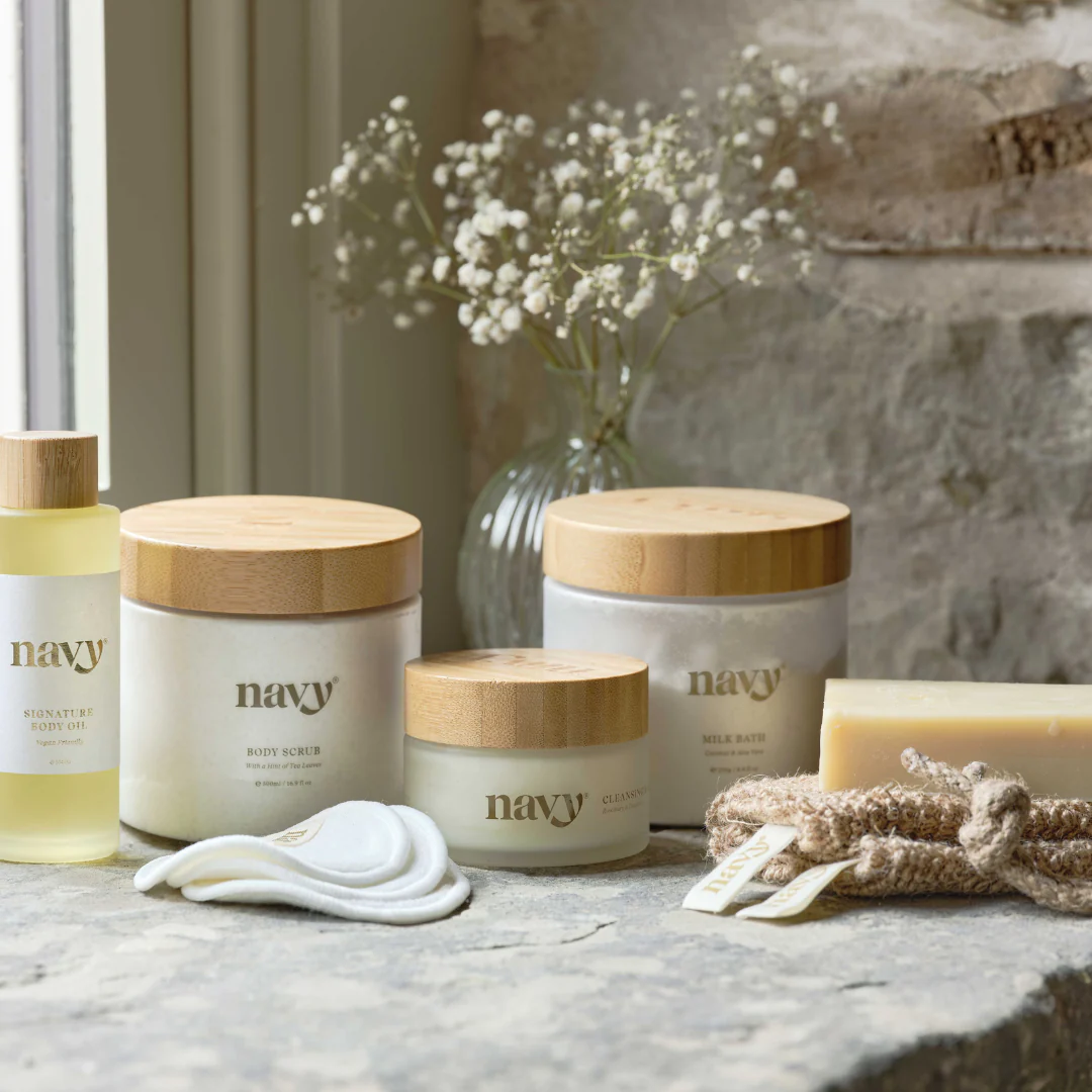 NAVY Whitby Sea Salt Body Scrub – Kūno šveitiklis su Whitby jūros druska 500 ml