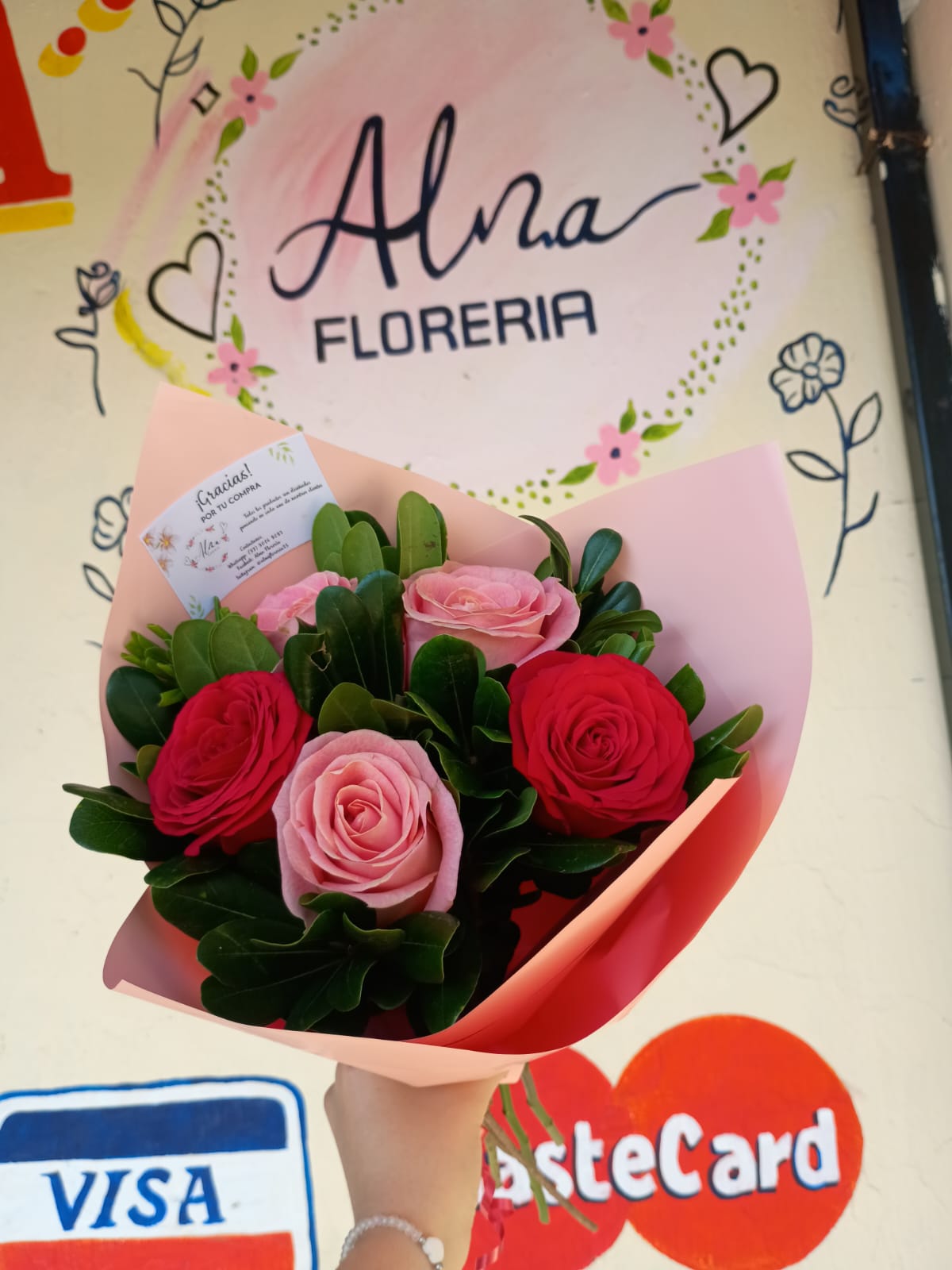 Ramo de rosas frescas