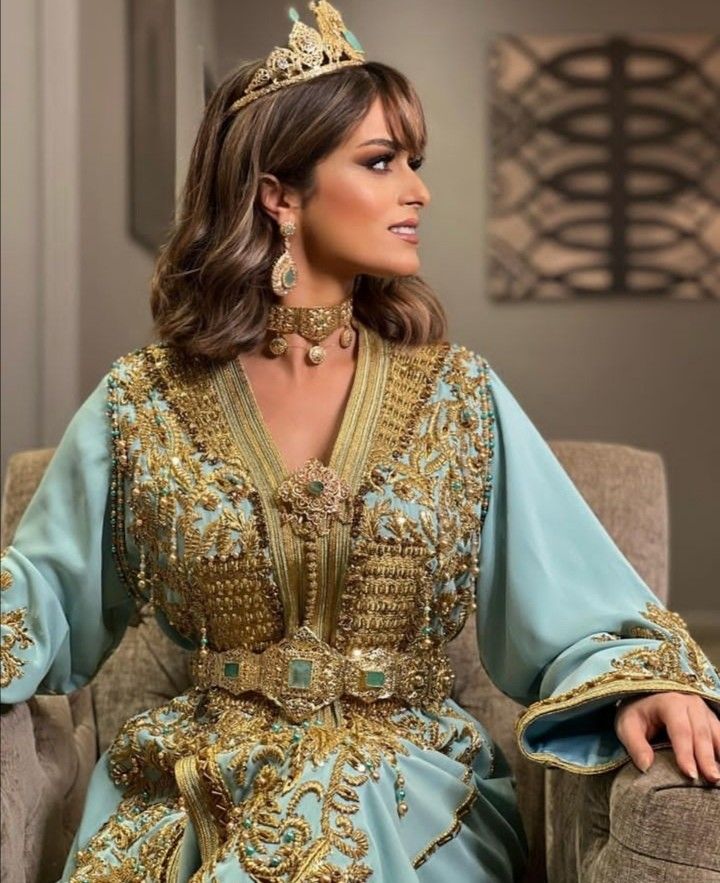 Caftan marocain bleu et doré