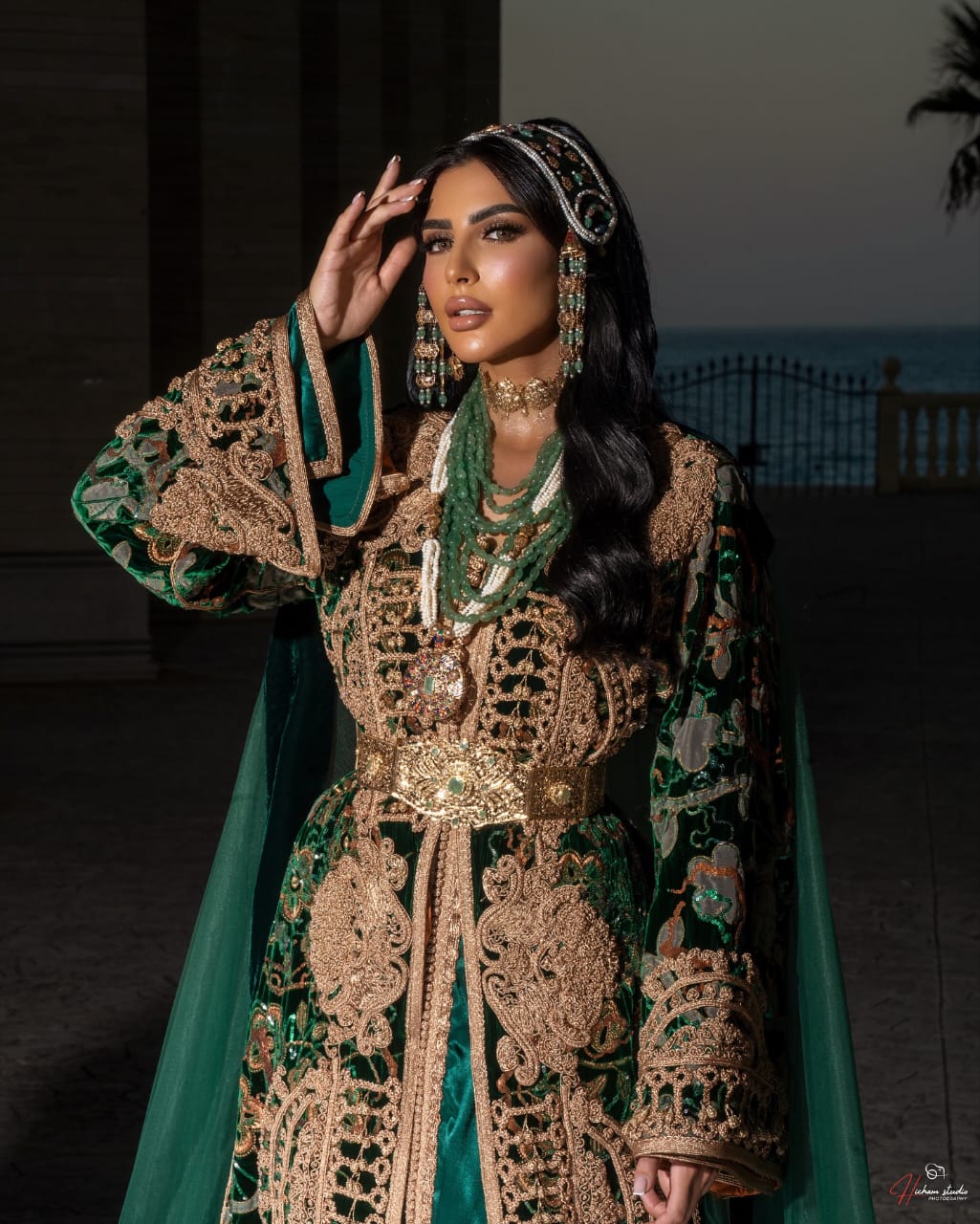 Robe traditionnelle élégante verte