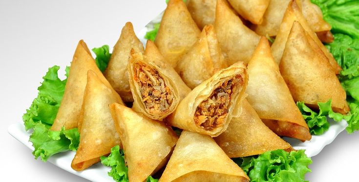 Chicken Samosa (10 Pieces)