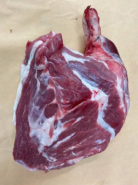 Lamb Shoulder - per KG