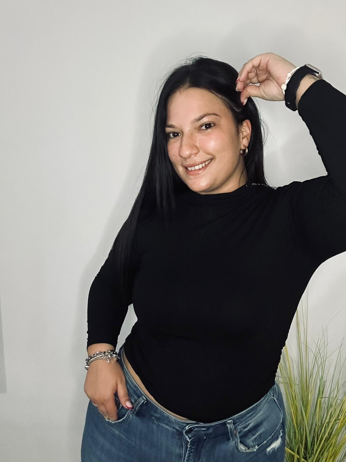 Camiseta negra de manga larga