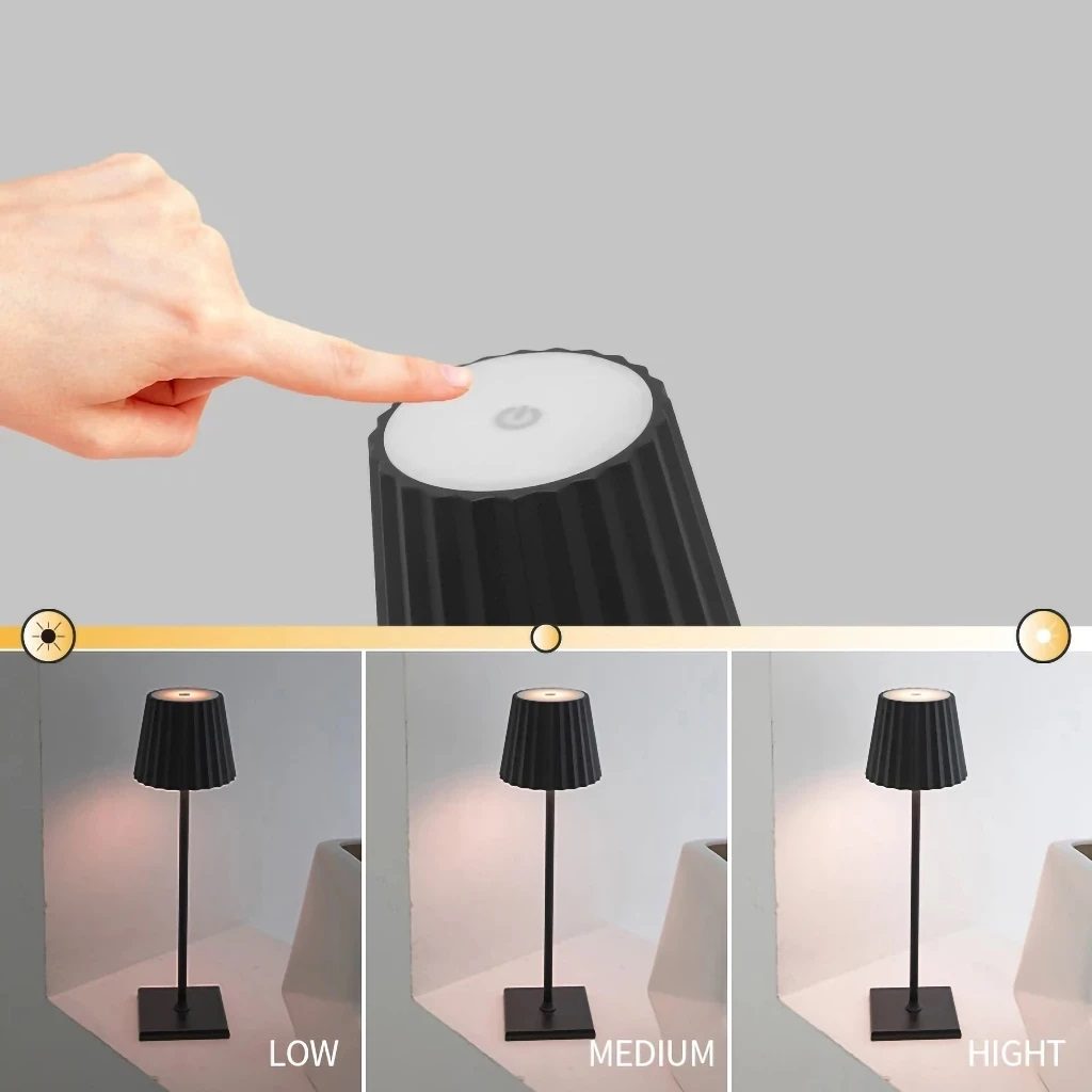 Luminária de Mesa com Toque