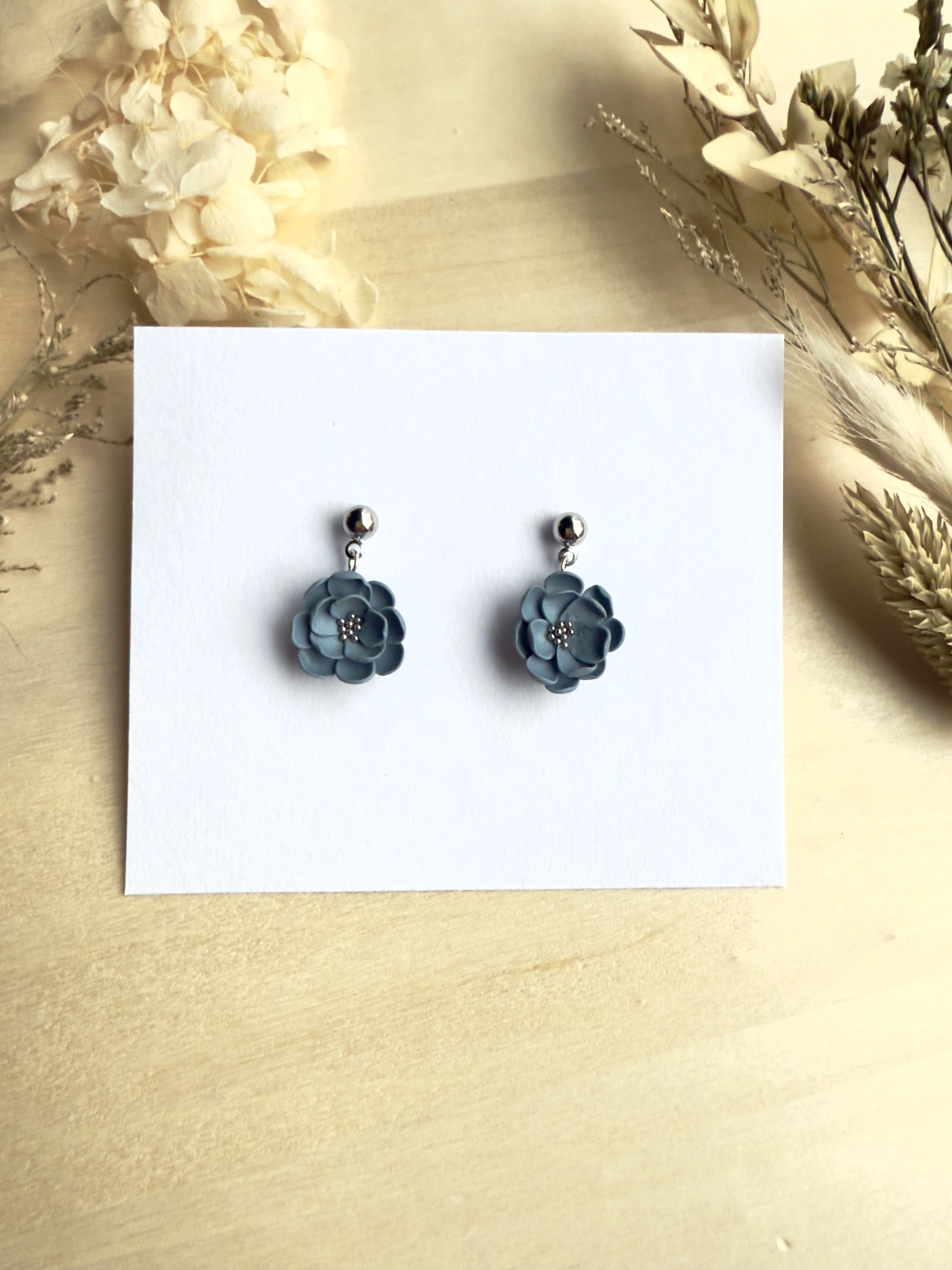 Kolczyki Kwiatki – Klasyka w Nowoczesnym Wydaniu