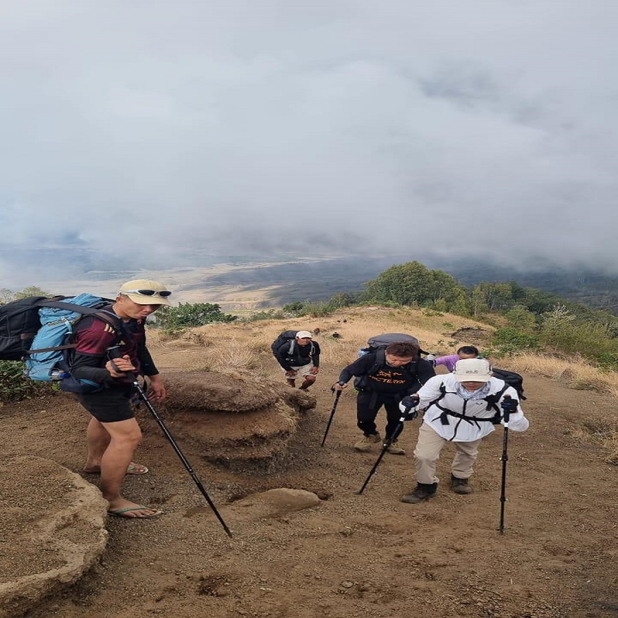 Rinjani Trekking 2H/1M