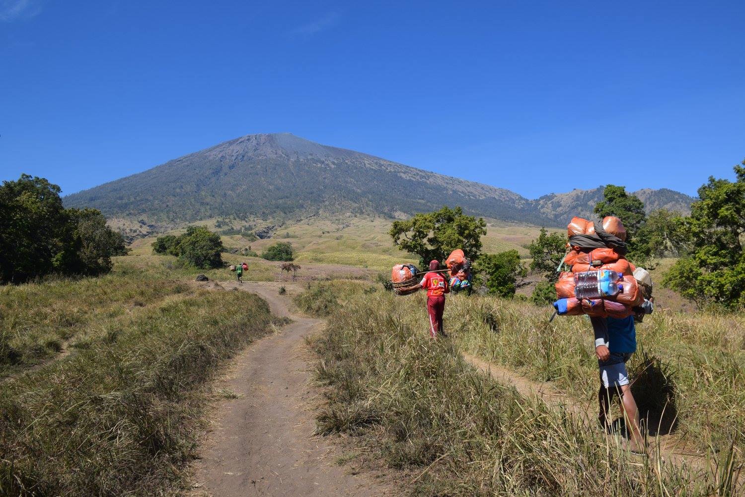 Rinjani Trekking 2H/1M