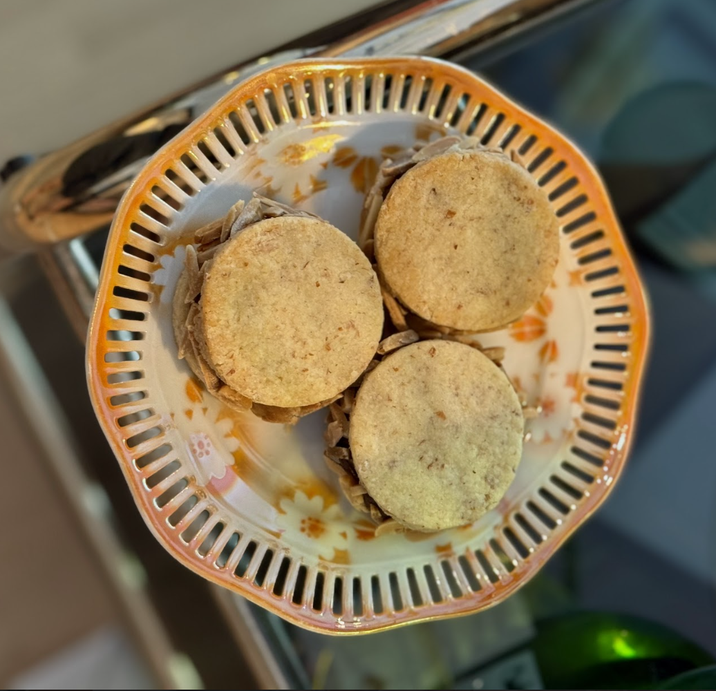 Alfajor de almendras y dulce de leche