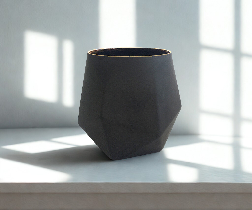 Diamond Matte Black -kynttilä