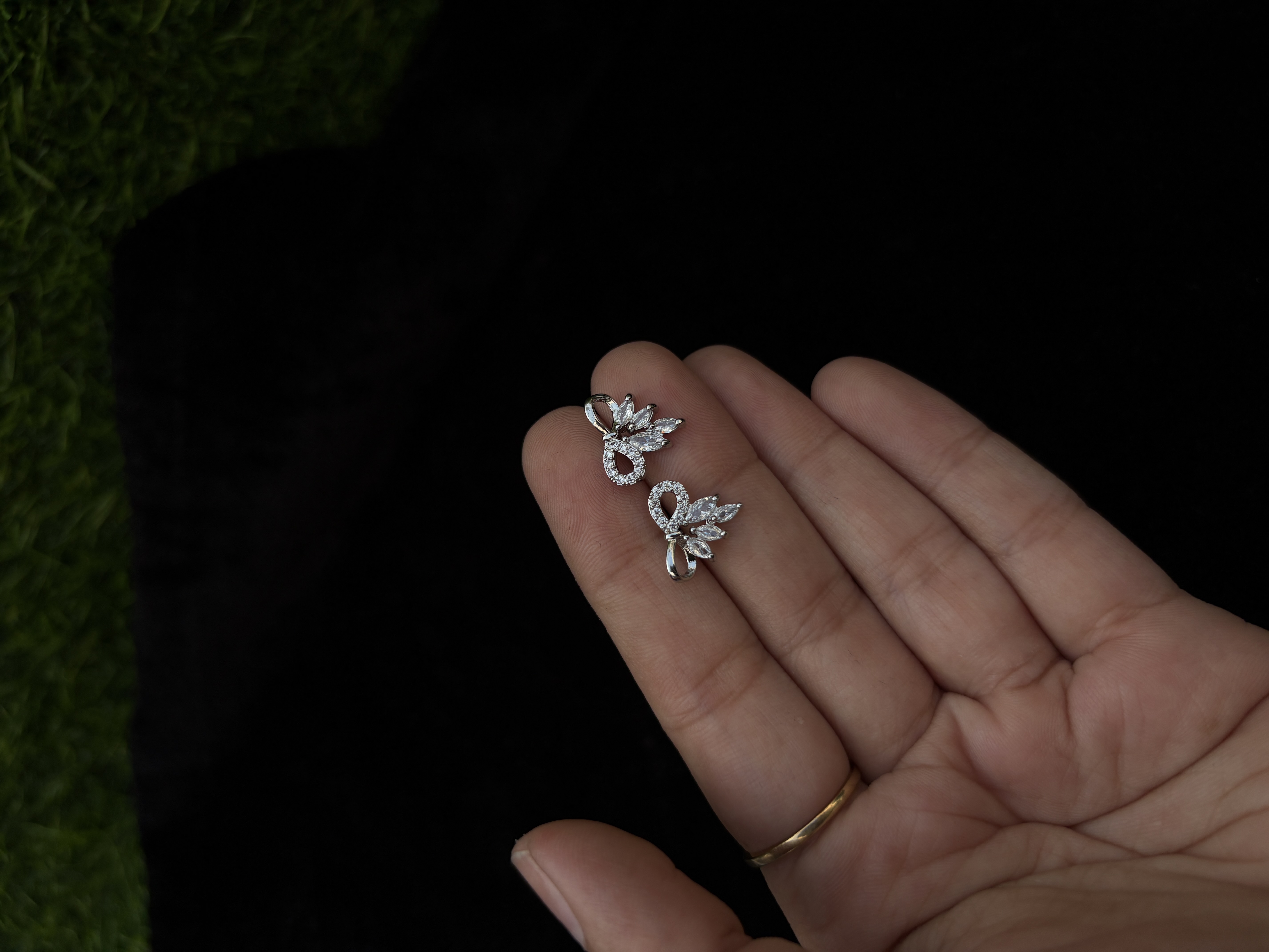 Silver Leaf Stud Earrings