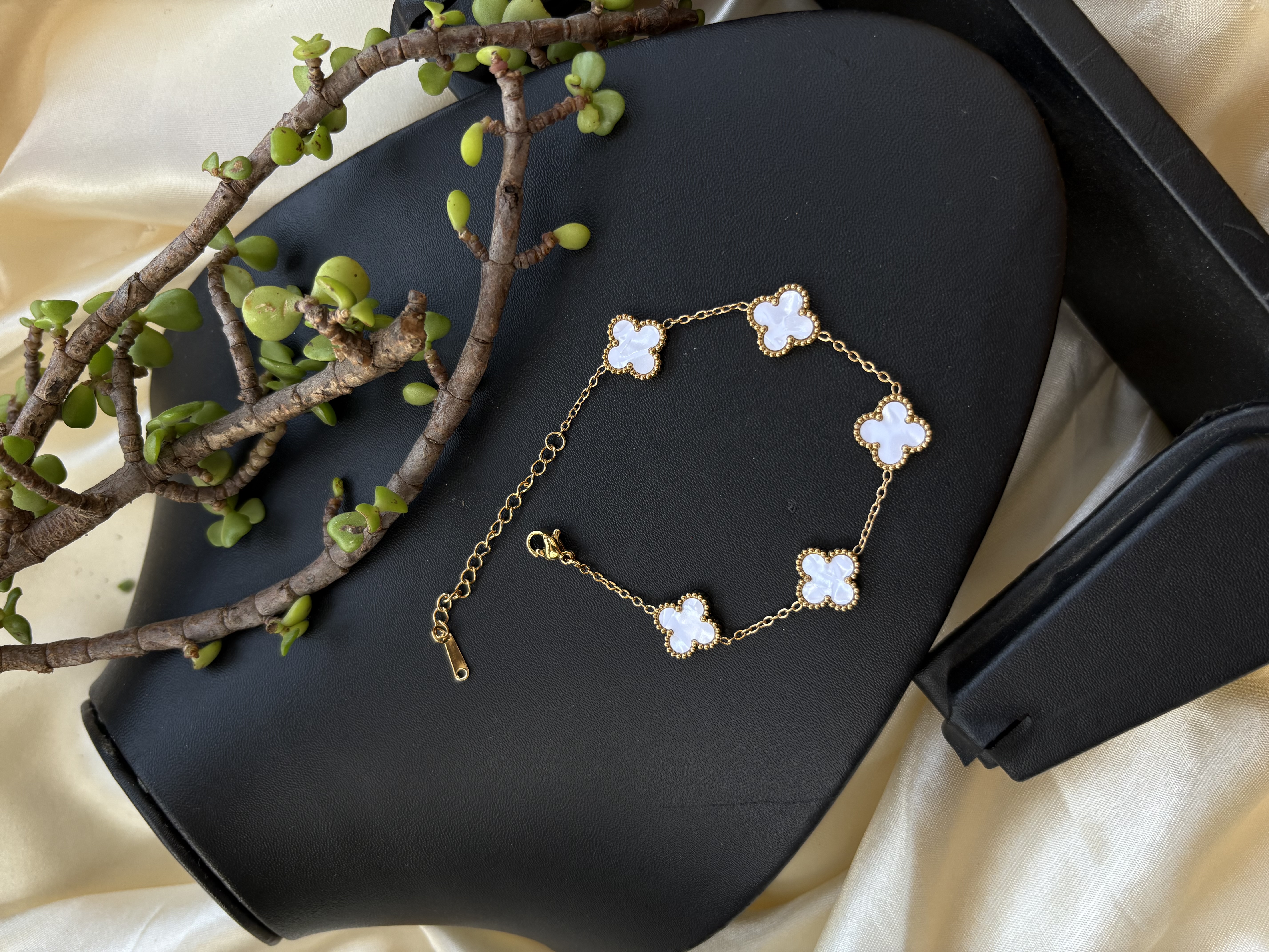 Elegant Clover Bracelet