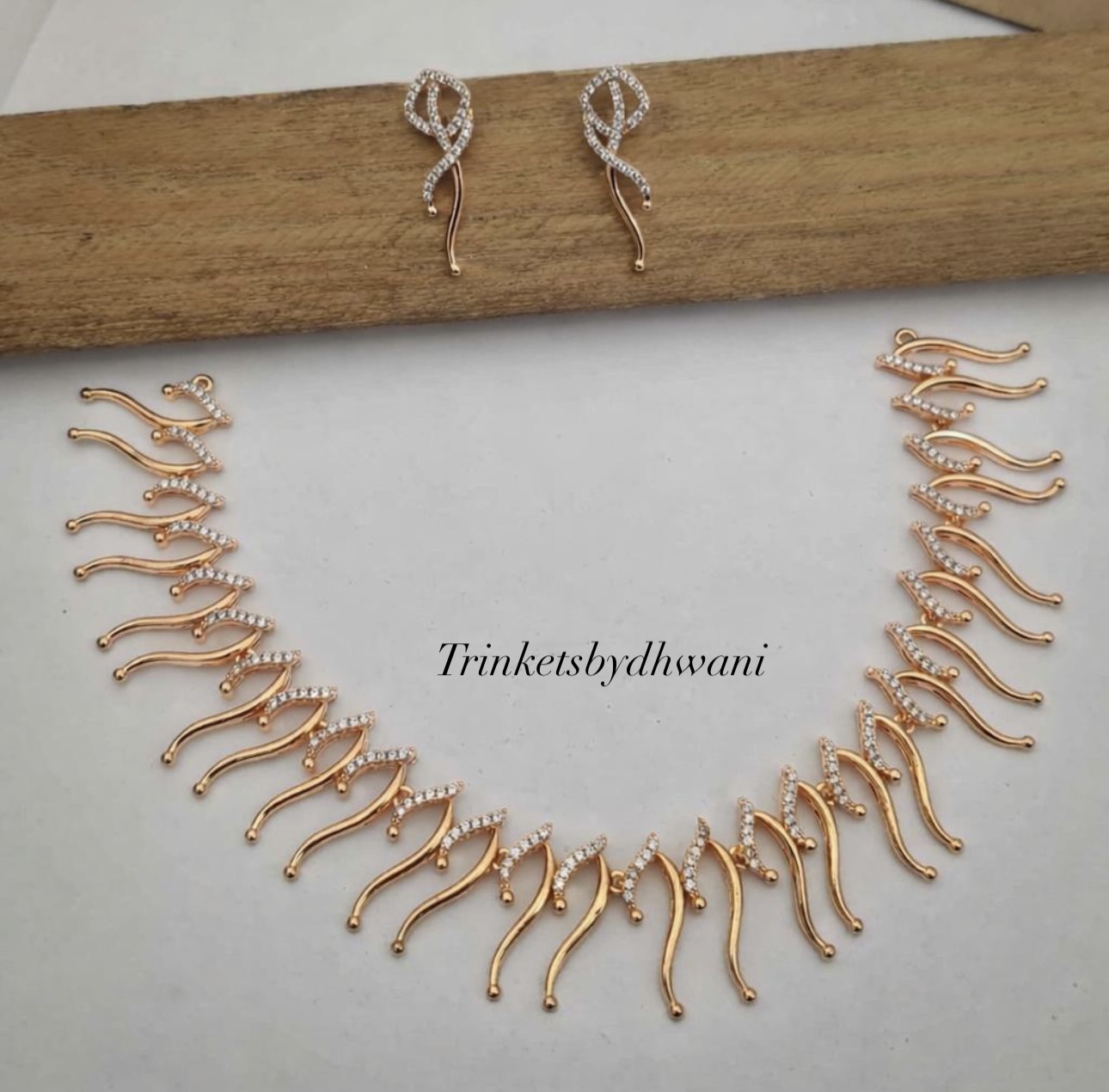 Elegant Gold Plated Necklace Set