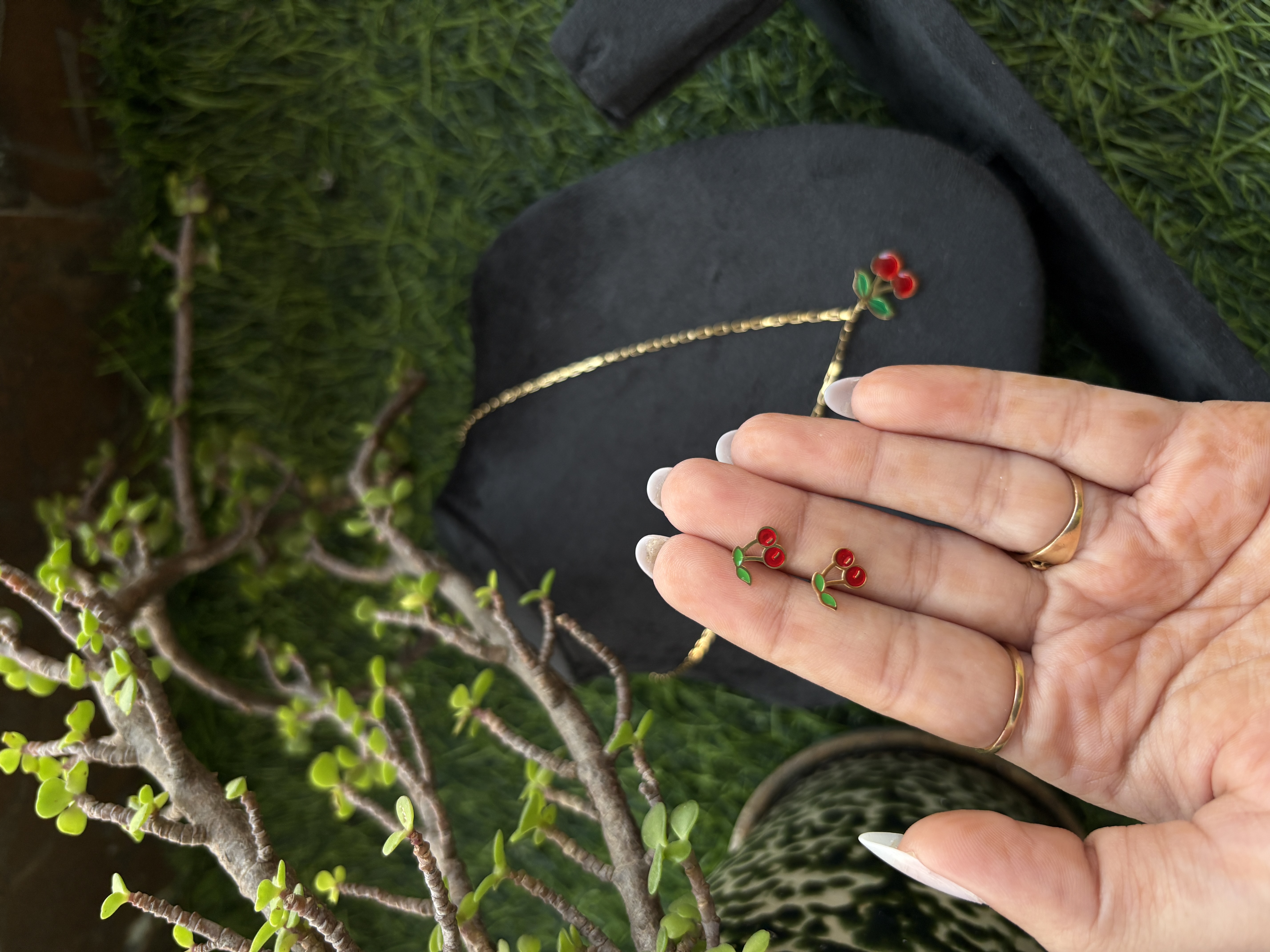 Cherry-shaped stud earrings with Neckpiece 