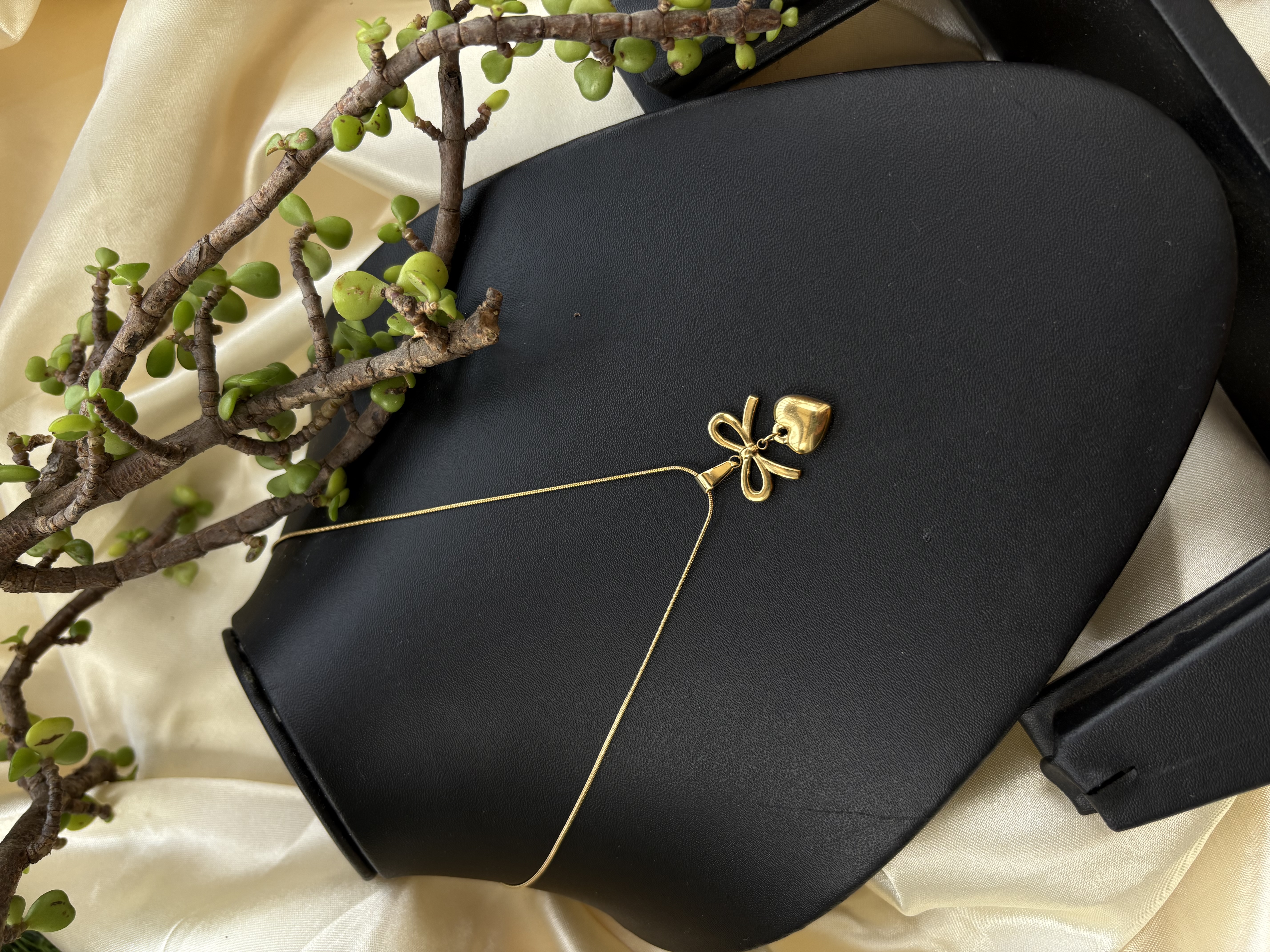 Gold Bow Pendant Necklace