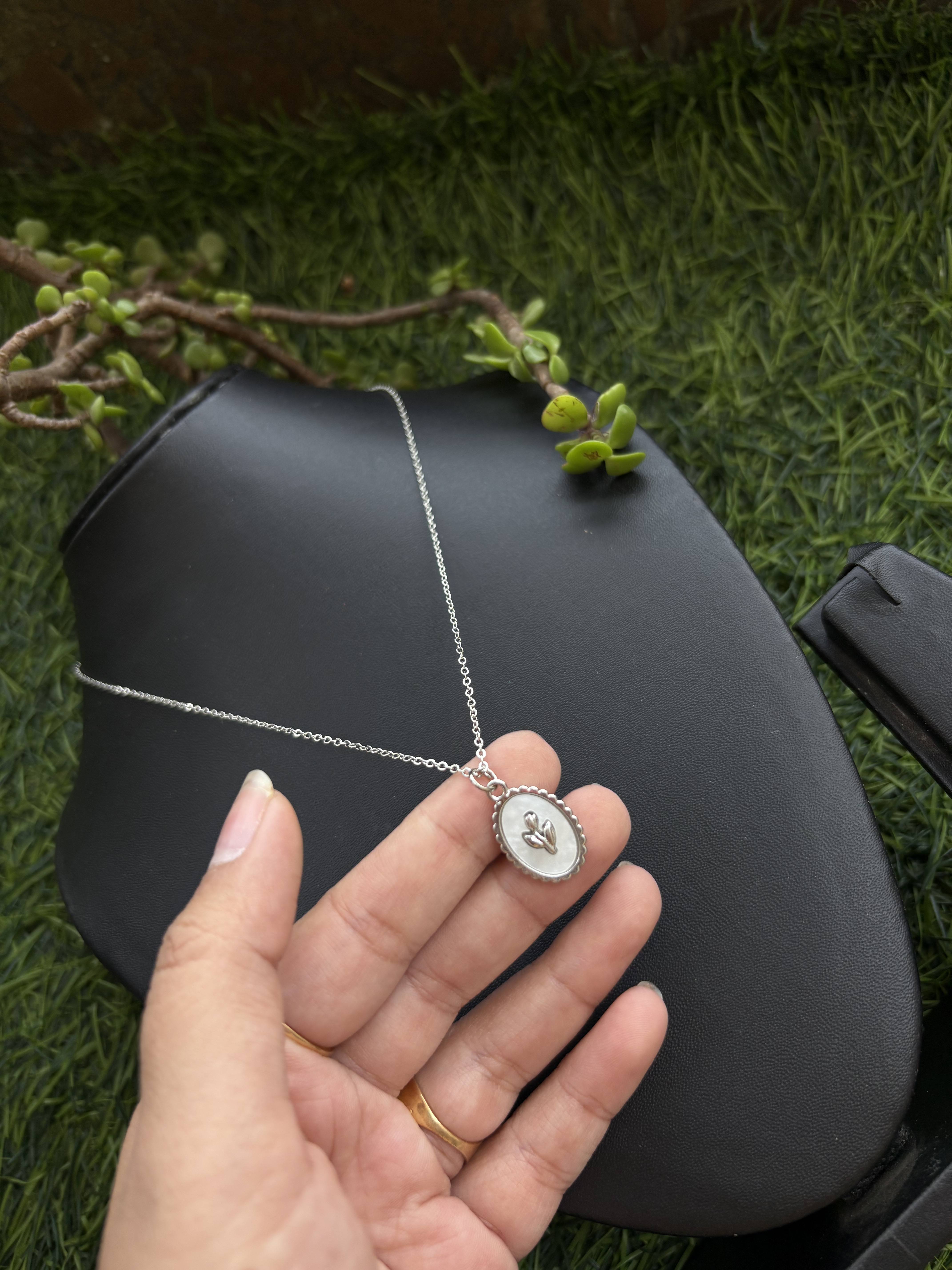 White stone neckpiece