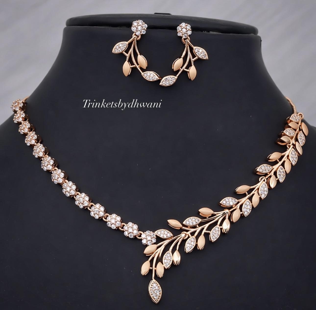 Gold Leaf Necklace & Earring Set