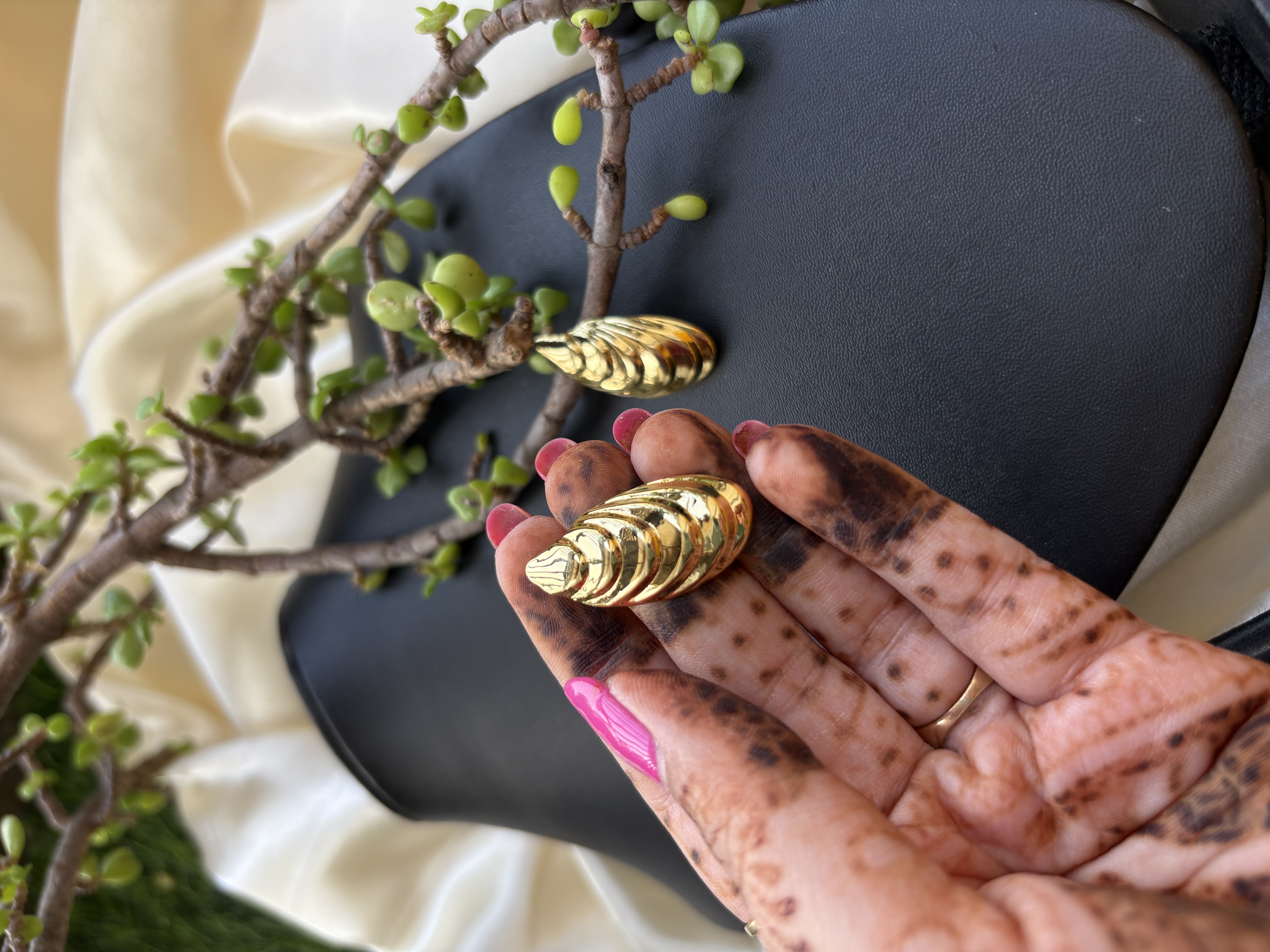 Gold Shell-Shaped Earrings