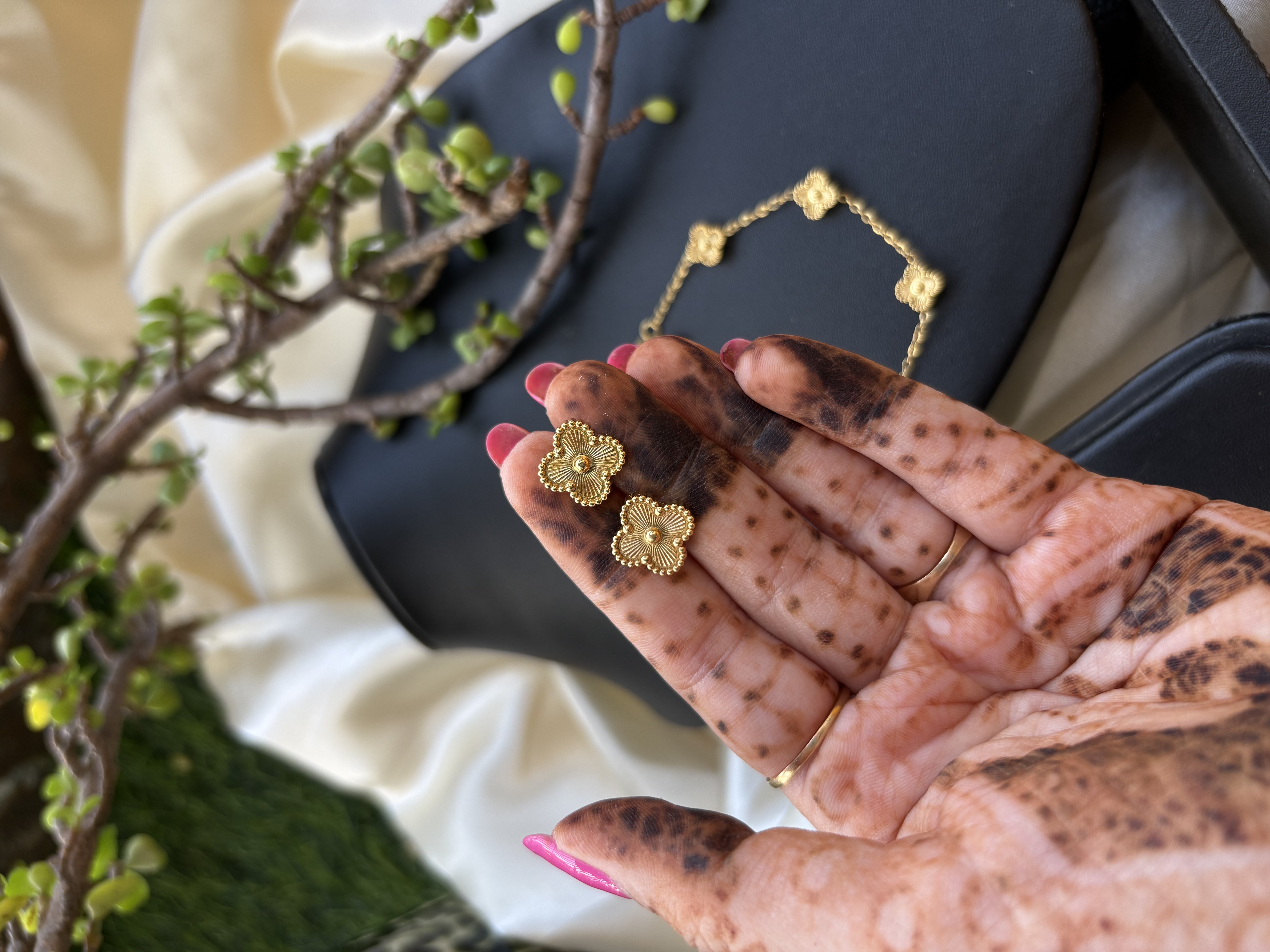 Gold Clover Bracelet with studs 