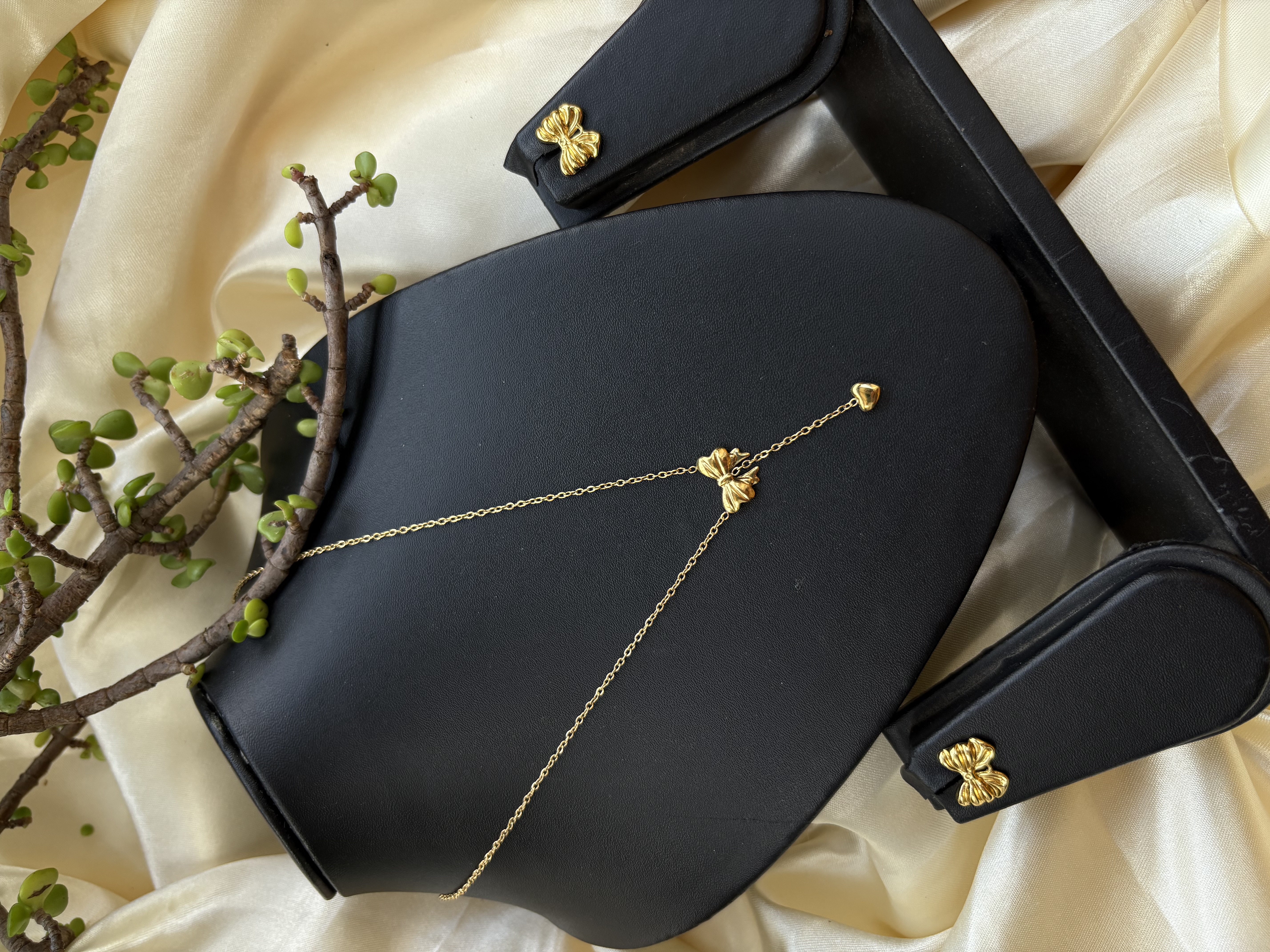 Gold Bow Pendant Necklace