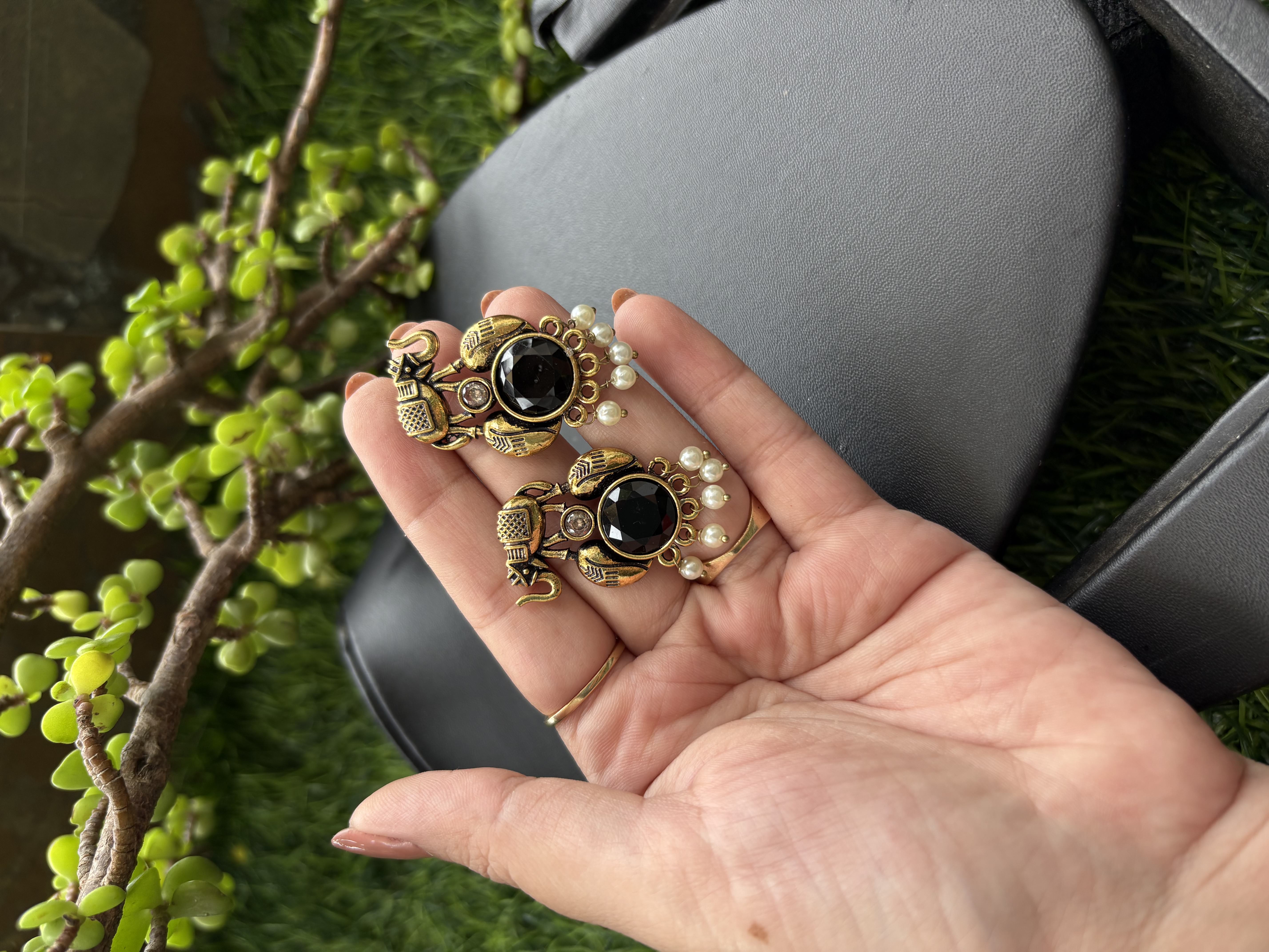 Antique-style Black Stone Earrings