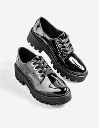 Zapatos de charol negros
