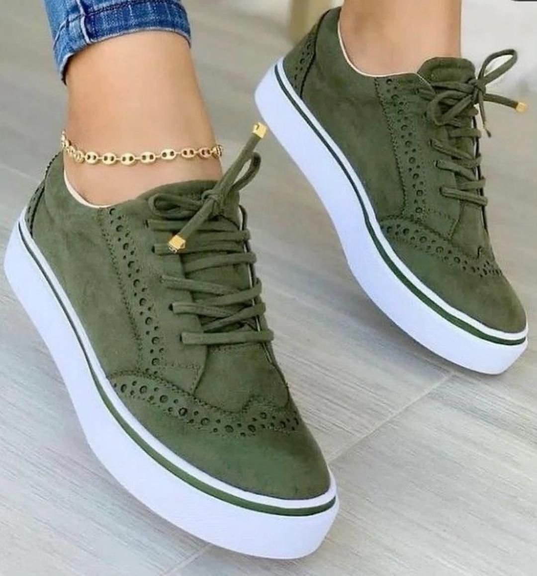 Zapatos deportivos verde olivo