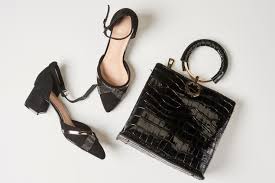 Bolso de mano negro elegante