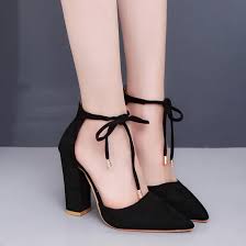 Zapatos de tacón negros