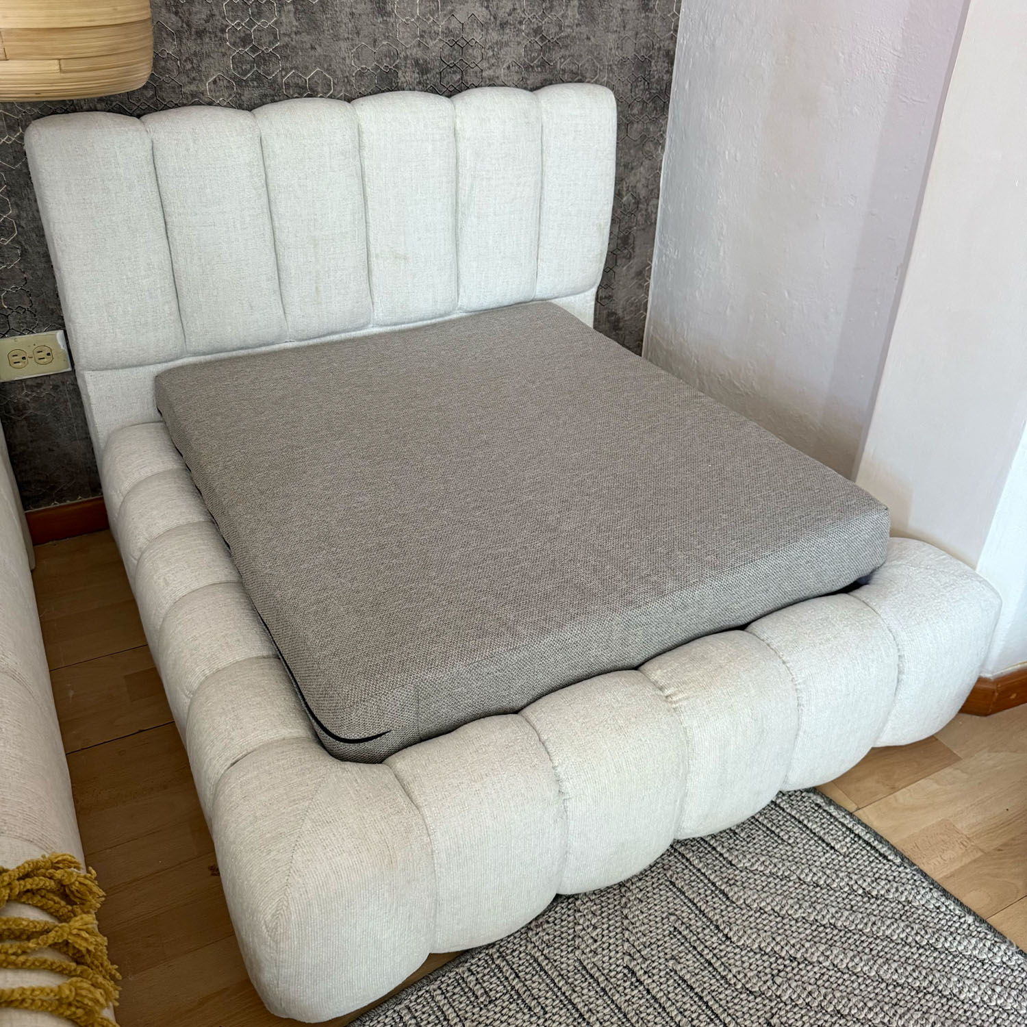 Cama Laila