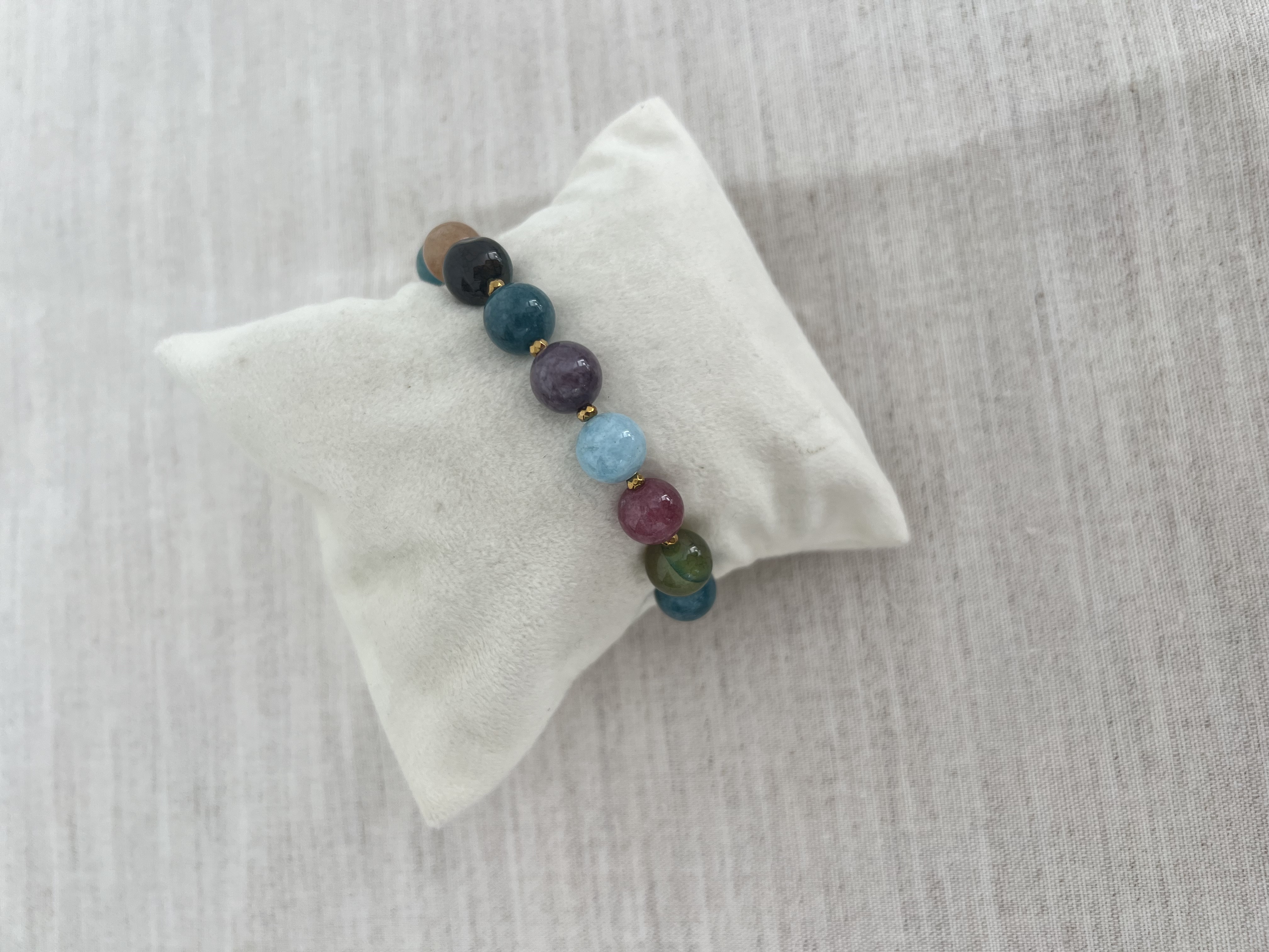 Pulseira de pedras naturais coloridas