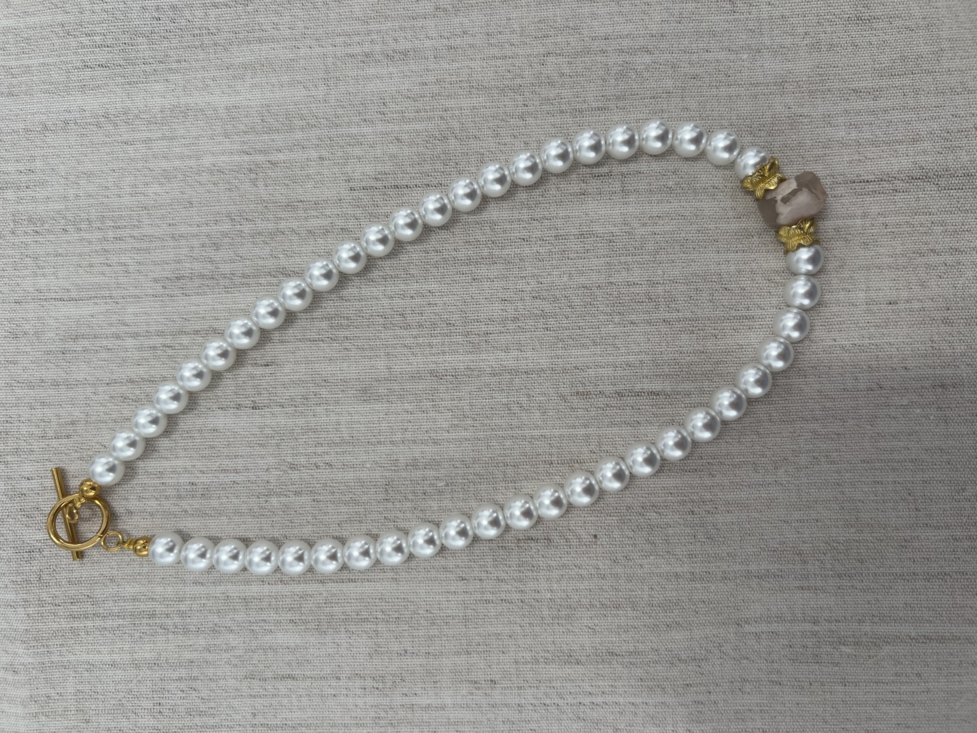 Colar em pedras naturais 