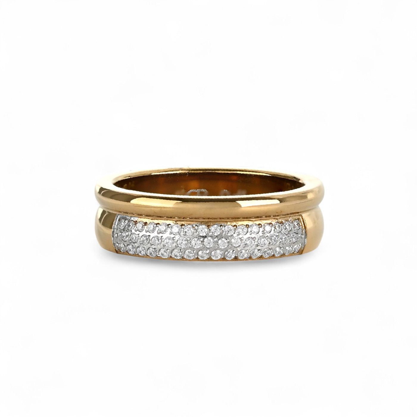 Anel banhado a ouro com zirconias 