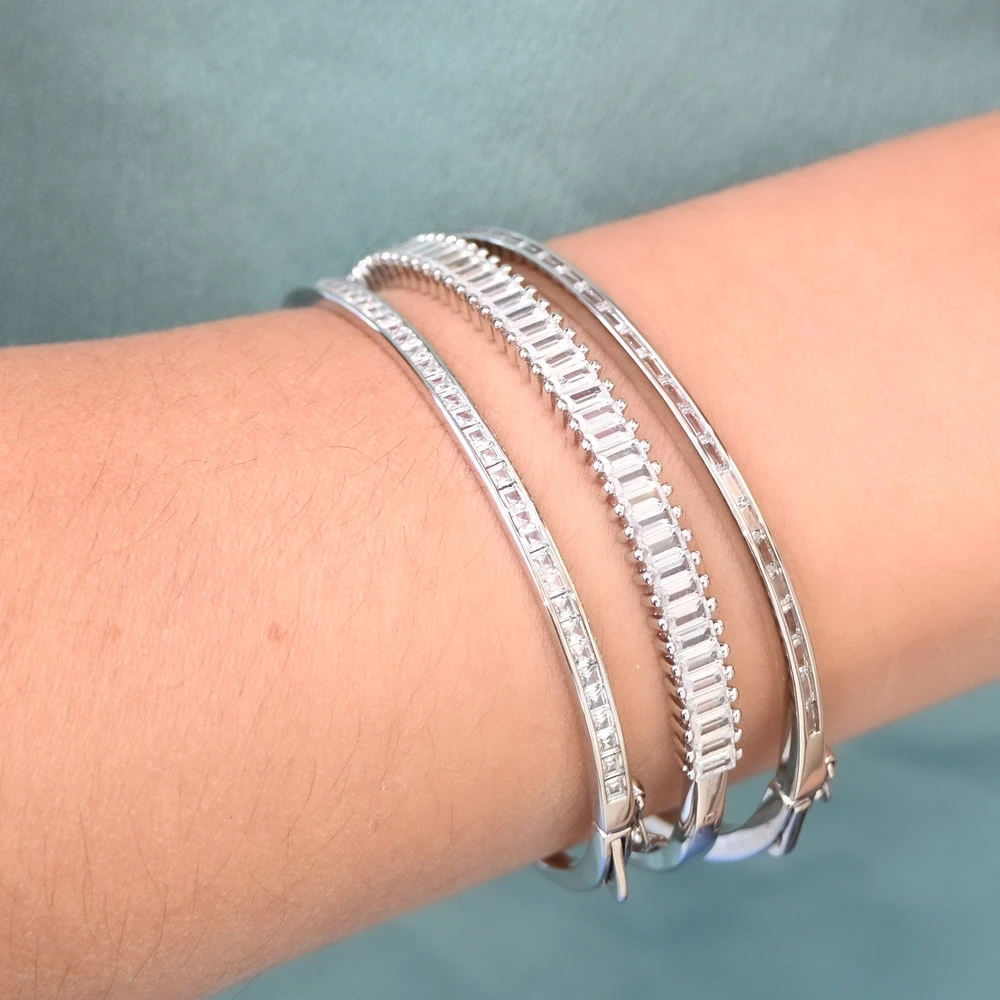 PULSEIRA RÍGIDA SEMI JÓIA COM ZIRCÔNIAS