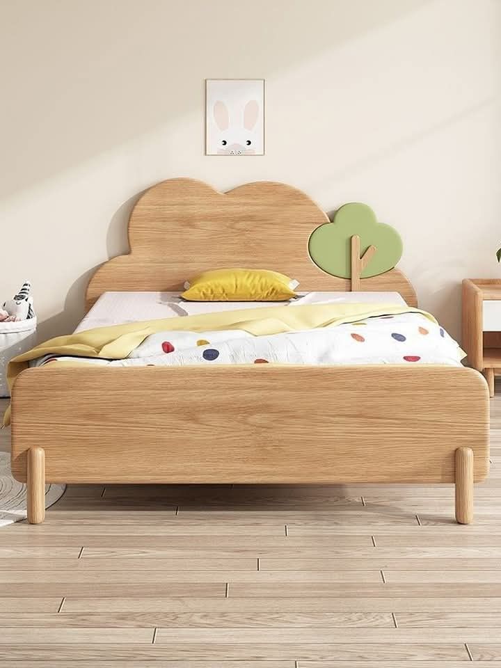 Children's Cloud-Themed Wooden Bed