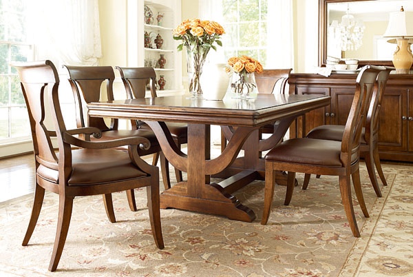 Elegant Wooden Dining Table Set