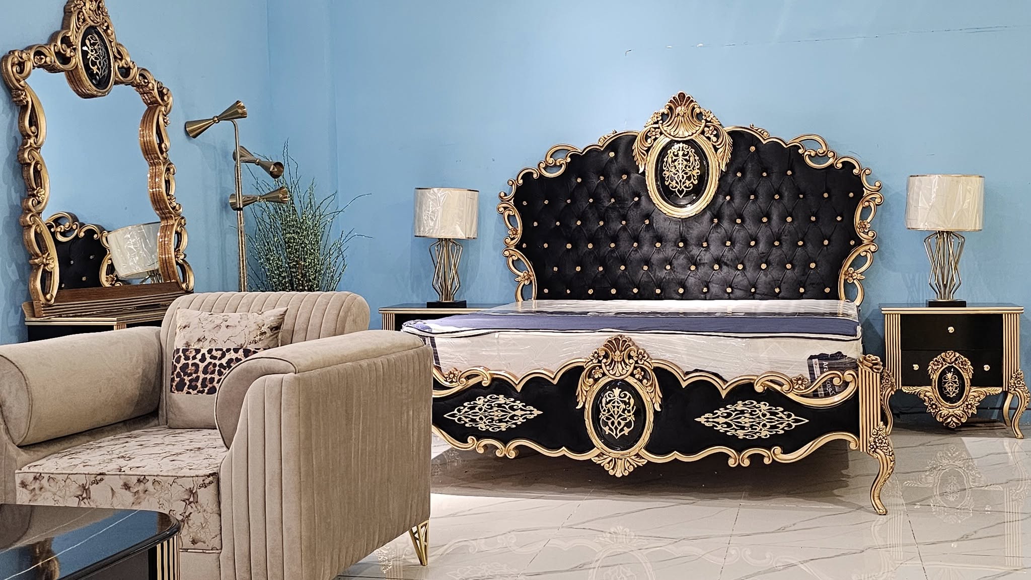 Luxury Baroque Style King Bed