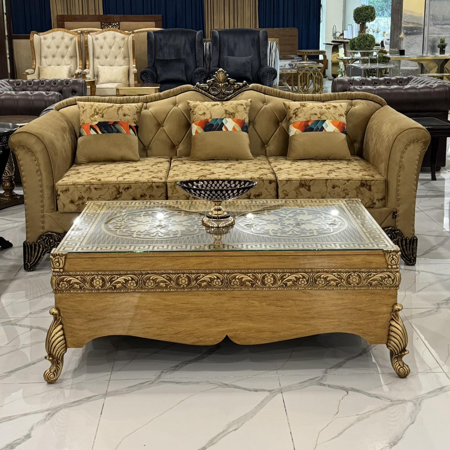 Luxury Classic Sofa Set